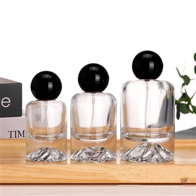 100 ml-es palack kupakkal
